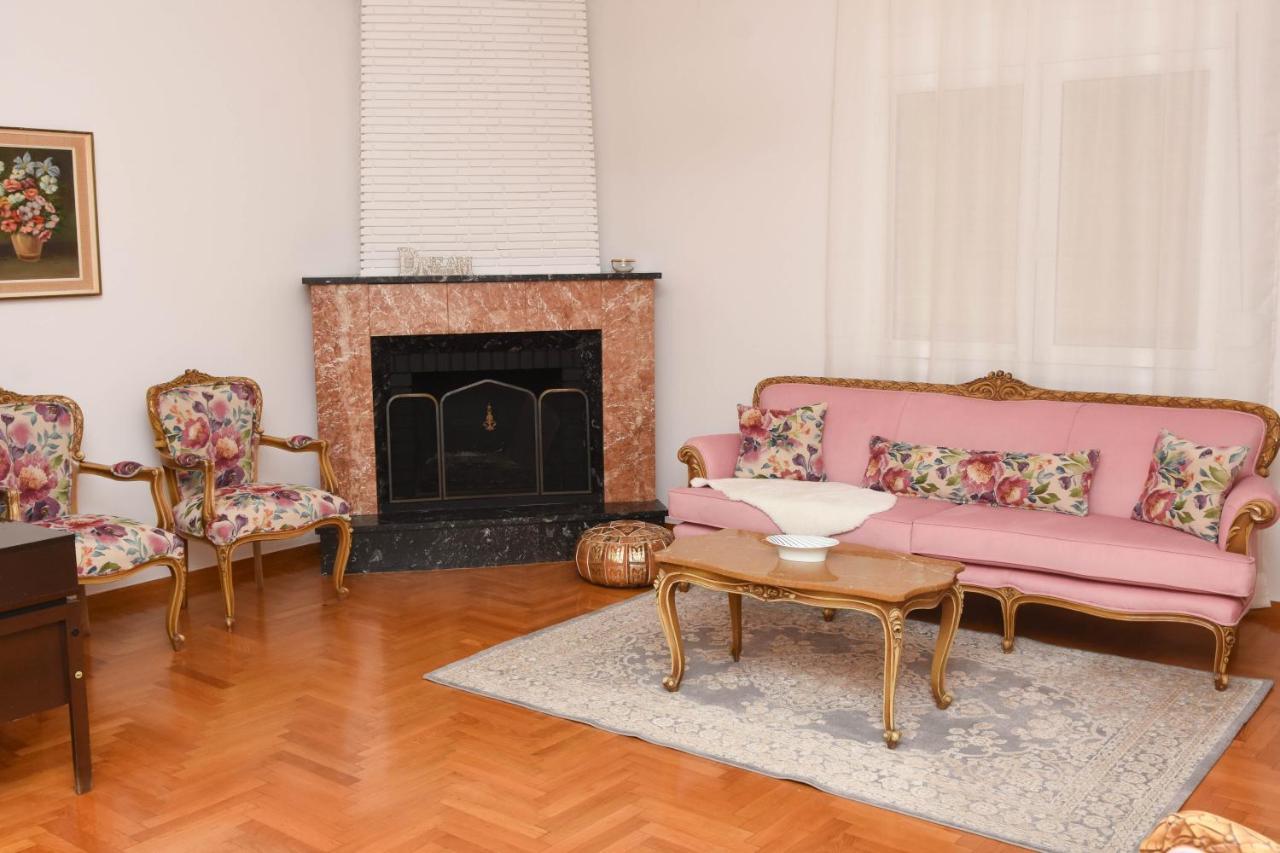 Ellis House Apartment Agrinio Exterior foto