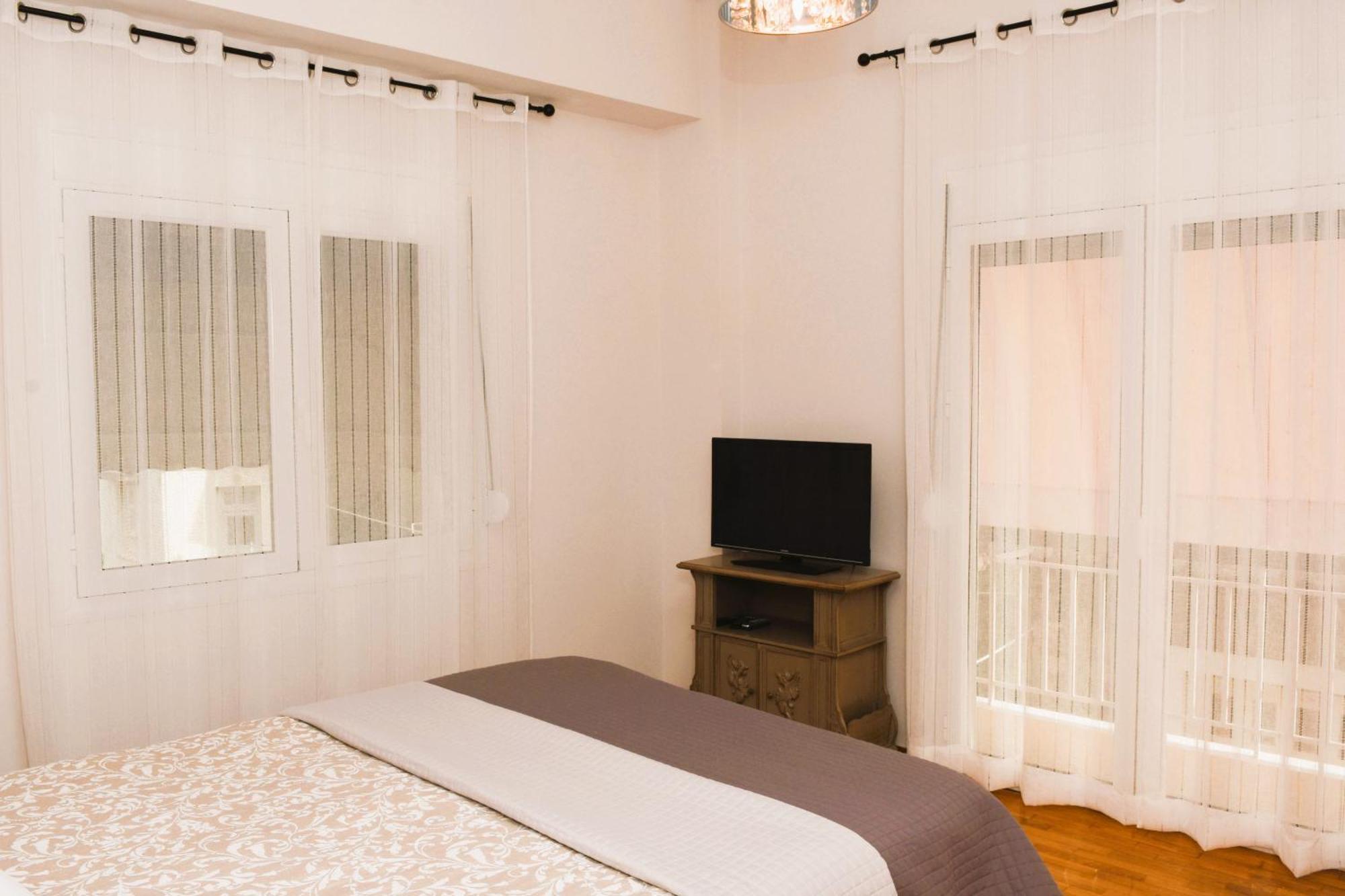 Ellis House Apartment Agrinio Exterior foto